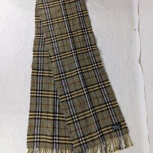 Vintage BURBERRY 100% Lambswool Check Scarf  Green Nova Plaid  GREAT VALUE BUY
